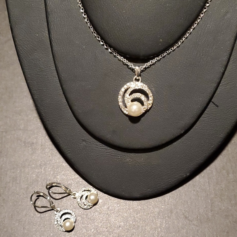 Pearl necklace and earrings